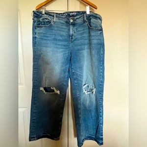 Wide leg ripped jeans